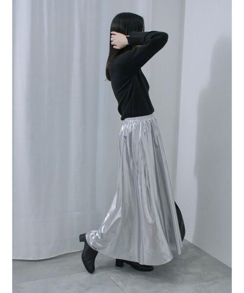 Samansa Mos2 blue（サマンサモスモスブルー）の「◎光沢フレアスカート（スカート・レディース・ブラック/ブラウン/シルバー・F）」の10枚目の写真