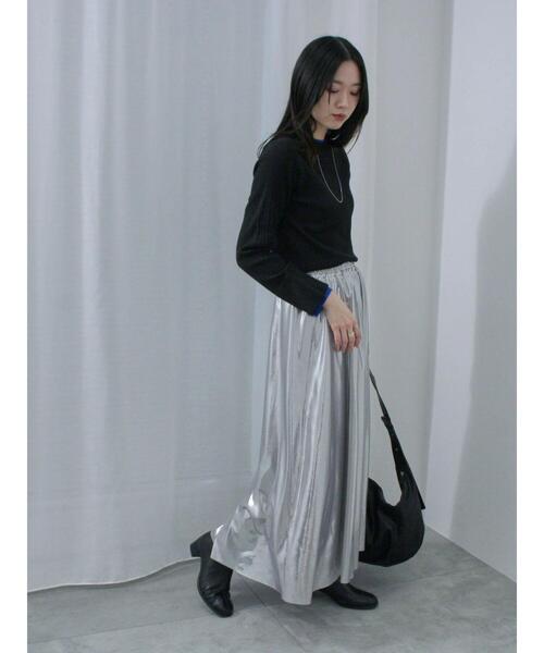 Samansa Mos2 blue（サマンサモスモスブルー）の「◎光沢フレアスカート（スカート・レディース・ブラック/ブラウン/シルバー・F）」の14枚目の写真