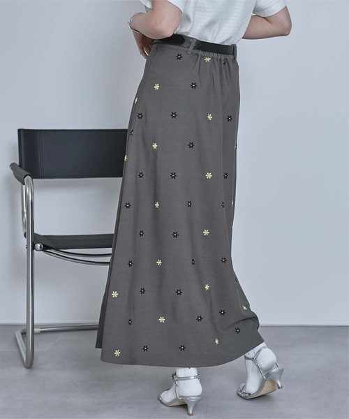 miette（ミエット）の「花柄刺繍プリーツスカート（スカート・レディース・グレー/ブラック・FREE）」の17枚目の写真