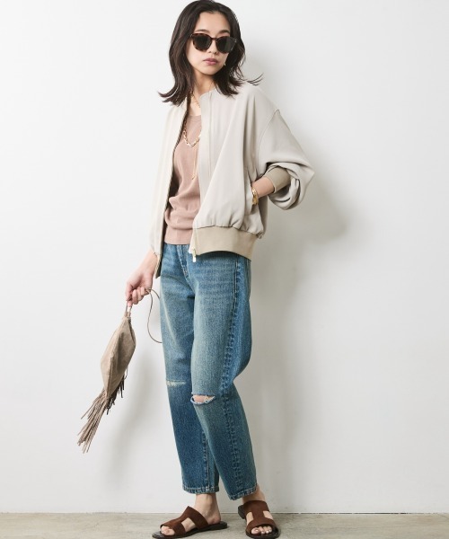 CHIC STYLE(シックスタイル)の「ヴィンテージ風9分丈デニムパンツ<大きいサイズ有>シックスタイル(デニムパンツ・レディース・ネイビー系/ブルー系・80/76/84/88/92/96/98/73/122/106/114)」の8枚目の写真