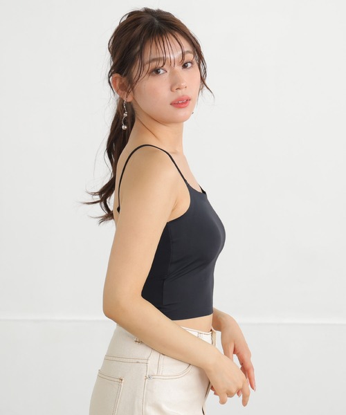 ALTROSE（アルトローズ）の「カップ付き ブラトップ 冷感バック３ライン（キャミソール・レディース・ホワイト/ブラウン/ブラック・FREE）」の22枚目の写真
