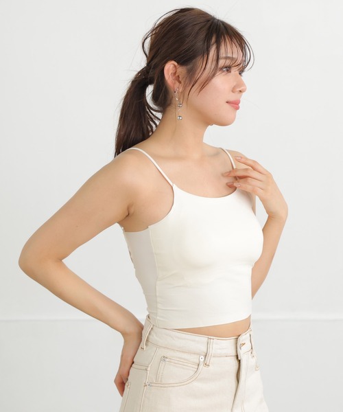 ALTROSE（アルトローズ）の「カップ付き ブラトップ 冷感バック３ライン（キャミソール・レディース・ホワイト/ブラウン/ブラック・FREE）」の16枚目の写真