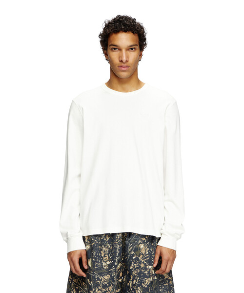 DIESEL（ディーゼル）の「メンズ 長袖Tシャツ T-ADJUST-LS-SLITS-R17（Tシャツ/カットソー・メンズ・ホワイト/ブラック・MEDIUM/SMALL/X-LARGE/XX-LARGE/X-SMALL/XXX-LARGE/LARGE）」の9枚目の写真