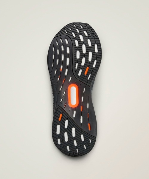 adidas by Stella McCartney（アディダスバイステラマッカートニー）の「adidas By Stella McCartney ウルトラブースト 5 / adidas by Stella McCartney Ultraboost 5 / アディダス adidas（スニーカー・レディース・ブラック/ホワイト・26.5cm/22.5cm/23.0cm/23.5cm/24.0cm/24.5cm/25.0cm/25.5cm/26.0cm/27.5cm）」の4枚目の写真