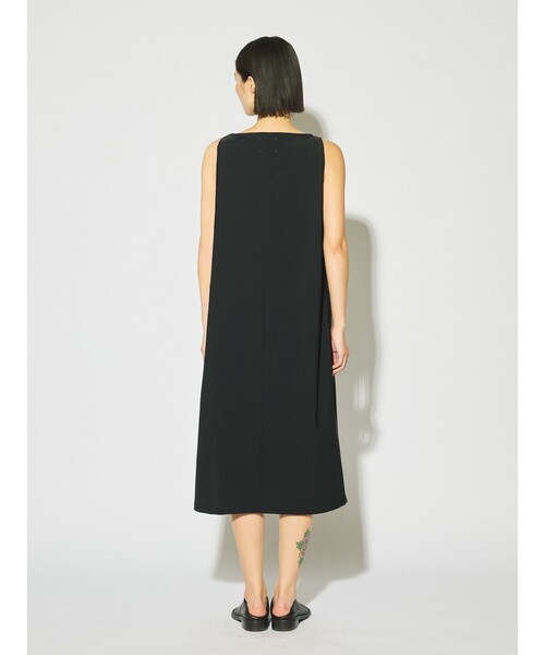 MIDIUMISOLID(ミディウミソリッド)の「MIDIUMISOLID for Ladies ストレッチボートネックワンピース(ワンピース・レディース・グリーン/チャコールグレー/ブラック・FREE)」の10枚目の写真