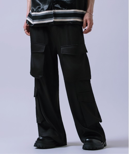 Crownor(クラウノアー)の「ナチュラルストレッチ ワイドカーゴパンツ(カーゴパンツ・メンズ・ダークグリーン/ブラック/グレー・SMALL/LARGE/MEDIUM)」の1枚目の写真