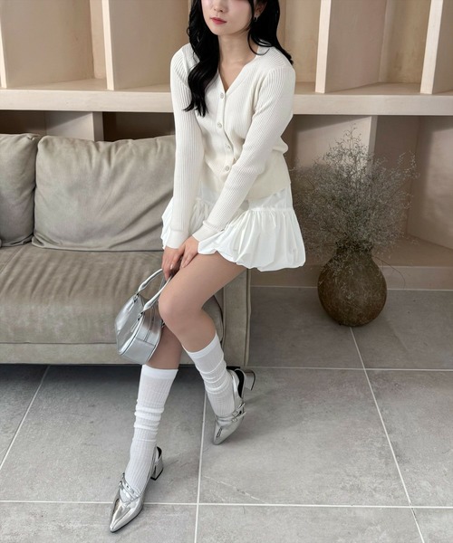 CLEAR BASIC（クリアベーシック）の「ビジューボタンニットカーディガン[春 オフィスカジュアル 着回し抜群 大人 カジュアル]≪SS新作≫（カーディガン/ボレロ・レディース・ブルーグレー/アイボリー/ピンク・F）」の6枚目の写真