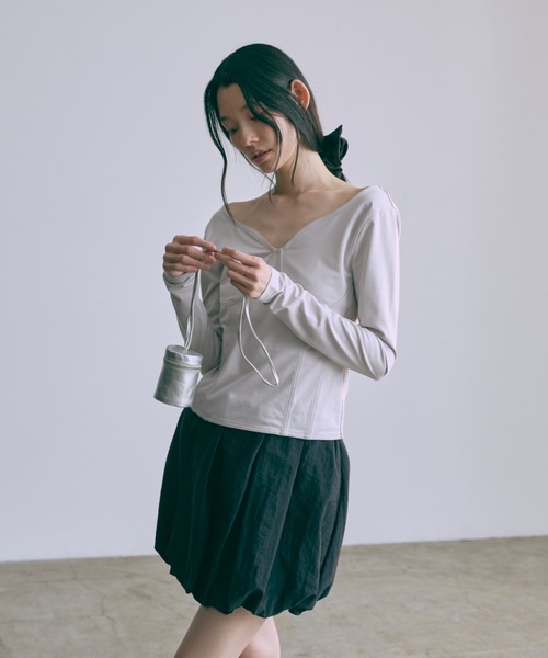 EN NEUME（エンノイム）の「Seam-Stitched Tops（Tシャツ/カットソー・レディース・ブラック/オフホワイト/ライトグレー・FREE）」の14枚目の写真