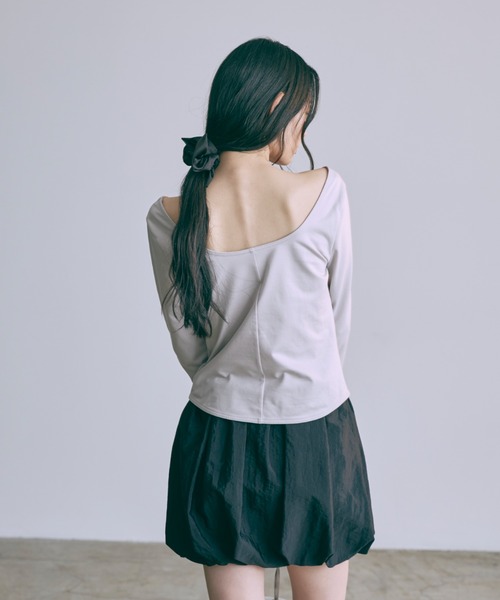 EN NEUME（エンノイム）の「Seam-Stitched Tops（Tシャツ/カットソー・レディース・ブラック/オフホワイト/ライトグレー・FREE）」の15枚目の写真