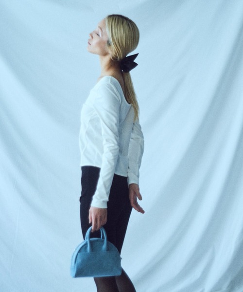 EN NEUME（エンノイム）の「Seam-Stitched Tops（Tシャツ/カットソー・レディース・ブラック/オフホワイト/ライトグレー・FREE）」の11枚目の写真