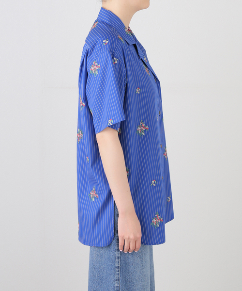 PONTI(ポンティ)の「PONTI Flower Embroidery Striped Shirt PO1Q014:シャツ(シャツ/ブラウス・レディース・ブルー・FREE)」の6枚目の写真