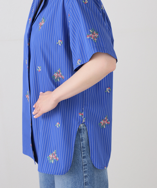PONTI(ポンティ)の「PONTI Flower Embroidery Striped Shirt PO1Q014:シャツ(シャツ/ブラウス・レディース・ブルー・FREE)」の7枚目の写真