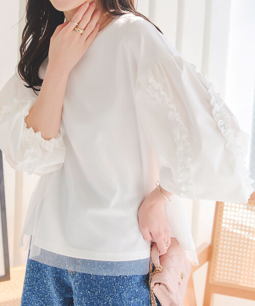 KOBE LETTUCE（コウベレタス）の「異素材ギャザーフリルチュール重ねトップス（Tシャツ/カットソー・レディース・オフホワイト/グレー/ブラック・M）」の2枚目の写真