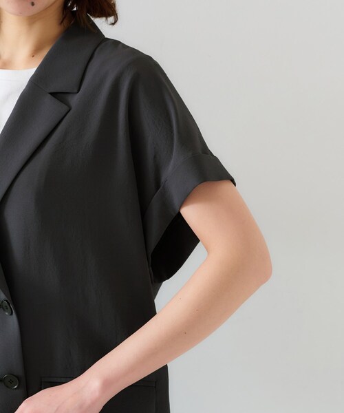 UNTITLED（アンタイトル）の「【セットアップ可能/接触冷感/イージーケア】リラクミスト　ハーフスリーブジャケット（テーラードジャケット・レディース・ベージュ/ブラック/チャコールグレー/ネイビー・01/02/03/00/04/44/48/50）」の12枚目の写真