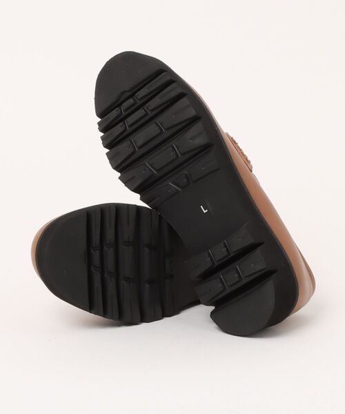 Piedi Nudi(ピエディヌーディ)の「KosMia/コスミア スタイルアップ コインローファー(ローファー・レディース・アイボリー/ブラック/ブラウン・S/M/L/LL)」の4枚目の写真