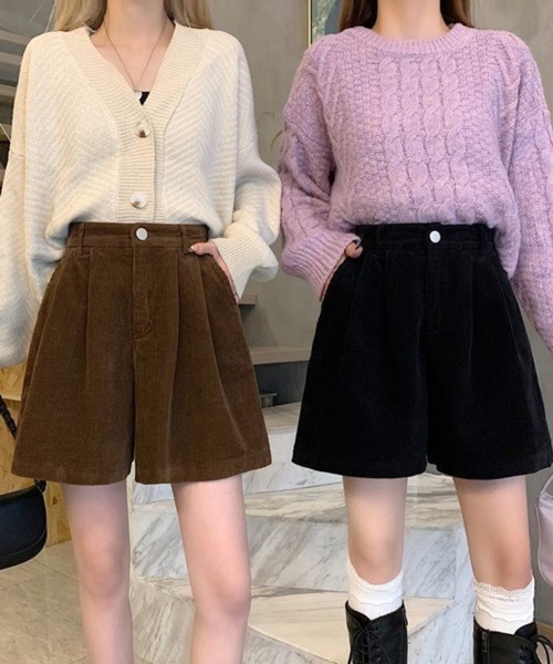 CERCA（チェルカ）の「Nia(ニア)/【着痩せ】【冬のミニボトム】ハイウエスト コーデュロイショートパンツ（その他パンツ・レディース・ブラウン/ブラック・SMALL/LARGE/MEDIUM）」の8枚目の写真