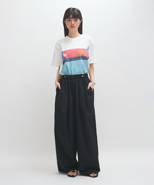 ADAM ET ROPE'(アダムエロペ)の「【定番人気】撥水ナイロンイージーパンツ(その他パンツ・レディース・ブラック/オフホワイト・36/38)」の13枚目の写真