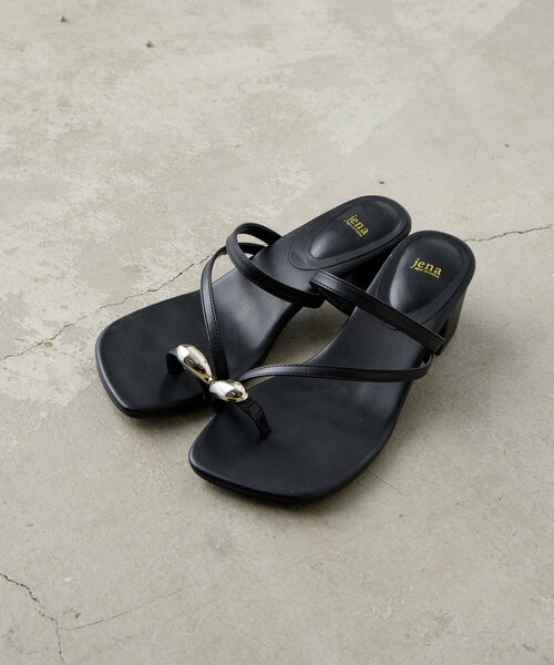 Jena espace merveilleux（ジェナ　エスパスメルヴェイユ）の「サムホールヒールサンダル（サンダル・レディース・ブラック/ベージュ/シルバー・MEDIUM/LARGE）」の6枚目の写真