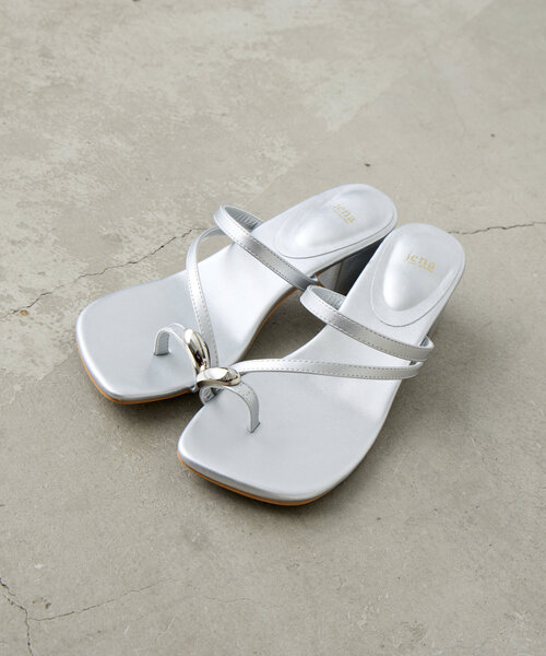 Jena espace merveilleux（ジェナ　エスパスメルヴェイユ）の「サムホールヒールサンダル（サンダル・レディース・ブラック/ベージュ/シルバー・MEDIUM/LARGE）」の18枚目の写真