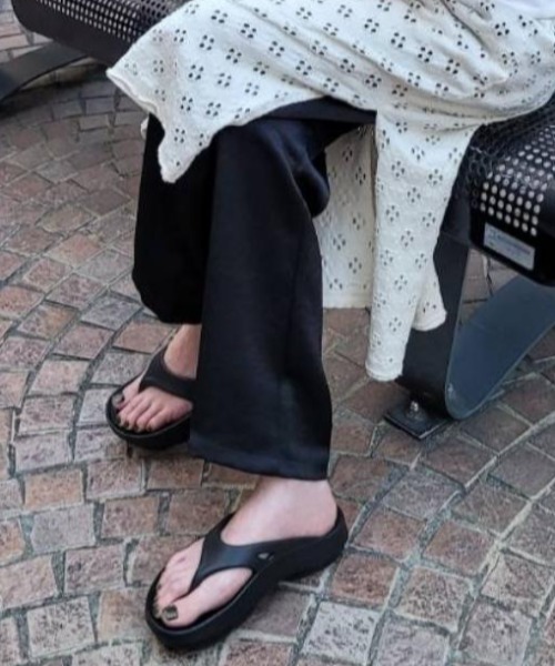 ８(eight)（エイト）の「トングサンダル（サンダル・メンズ・グレー/グレイッシュベージュ/ブラック・24.0cm/23.0cm/27.0cm/26.0cm/28.0cm/25.0cm）」の2枚目の写真