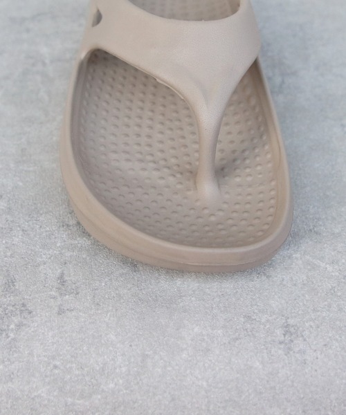 ８(eight)（エイト）の「トングサンダル（サンダル・メンズ・グレー/グレイッシュベージュ/ブラック・24.0cm/23.0cm/27.0cm/26.0cm/28.0cm/25.0cm）」の15枚目の写真