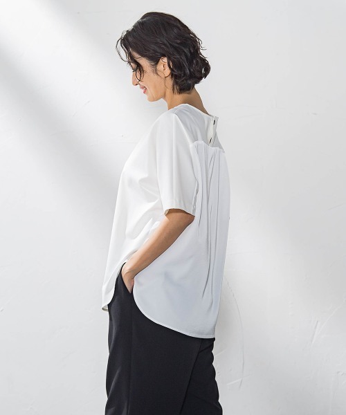la.f…(ラエフ)の「バックサテンカットソー≪洗濯機で洗える≫(Tシャツ/カットソー・レディース・ネイビー/ホワイト/ブラック・9号/7号/11号)」の8枚目の写真