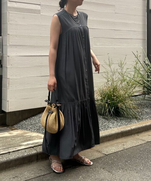 Jena espace merveilleux（ジェナ　エスパスメルヴェイユ）の「ティアードシャツワンピース（ワンピース・レディース・ブラック/イエロー/チャコールグレー・FREE）」の4枚目の写真