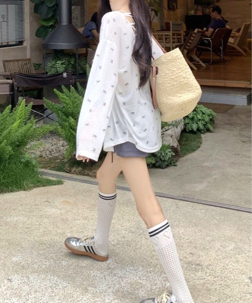 CANVAS+(キャンバスプラス)の「【CANVAS+】バッククロスリボン柄シアートップス(Tシャツ/カットソー・レディース・ホワイト/ブラック・M)」の15枚目の写真
