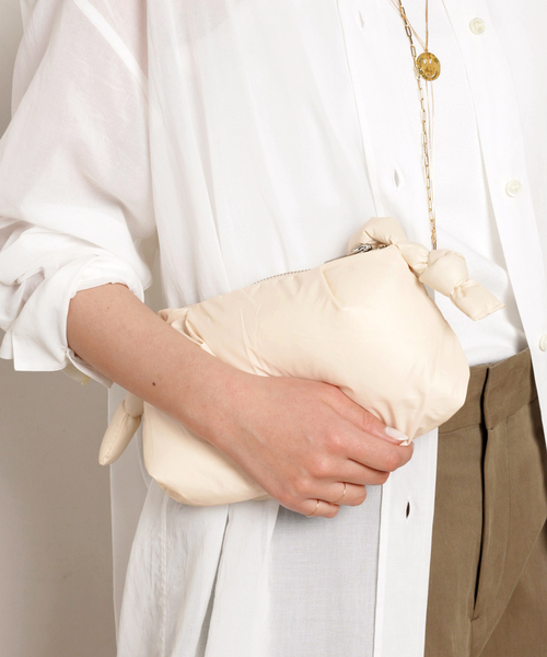 AP STUDIO（エーピーストゥディオ）の「【VINCENT PRADIER】パッファーショルダーバッグ（ハンドバッグ・レディース・ベージュ/アイボリー・FREE）」の19枚目の写真