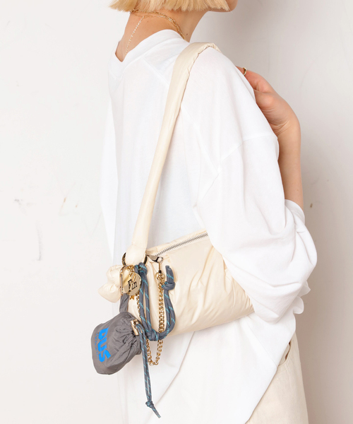 AP STUDIO（エーピーストゥディオ）の「【VINCENT PRADIER】パッファーショルダーバッグ（ハンドバッグ・レディース・ベージュ/アイボリー・FREE）」の10枚目の写真