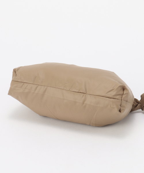 AP STUDIO（エーピーストゥディオ）の「【VINCENT PRADIER】パッファーショルダーバッグ（ハンドバッグ・レディース・ベージュ/アイボリー・FREE）」の17枚目の写真