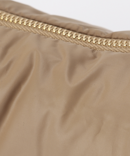 AP STUDIO（エーピーストゥディオ）の「【VINCENT PRADIER】パッファーショルダーバッグ（ハンドバッグ・レディース・ベージュ/アイボリー・FREE）」の4枚目の写真