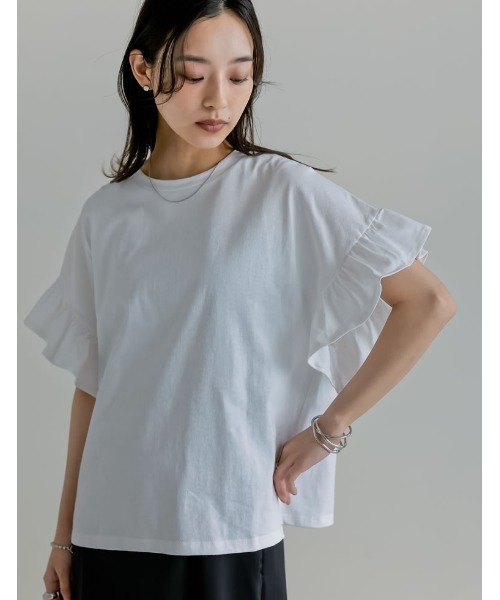 Re:EDIT(リエディ)の「綿天竺ショルダーフリルTシャツ(Tシャツ/カットソー・レディース・ホワイト/ブラック・MEDIUM/LARGE)」の5枚目の写真