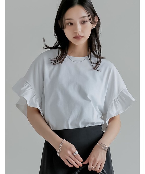 Re:EDIT(リエディ)の「綿天竺ショルダーフリルTシャツ(Tシャツ/カットソー・レディース・ホワイト/ブラック・MEDIUM/LARGE)」の6枚目の写真