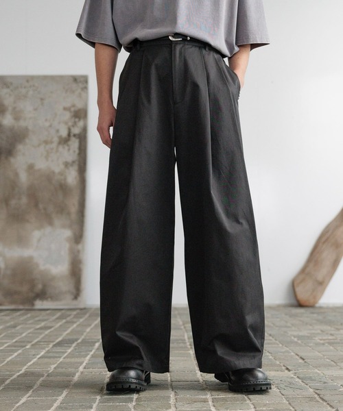 HARE（ハレ）の「シルキーコットンワイドストレートパンツ(HARE)（スラックス・メンズ・ブルー/ブラック/ブラウン・FREE）」の2枚目の写真