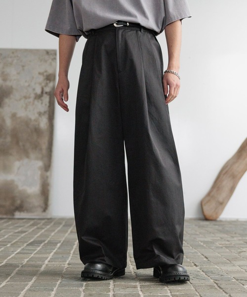 HARE（ハレ）の「シルキーコットンワイドストレートパンツ(HARE)（スラックス・メンズ・ブルー/ブラック/ブラウン・FREE）」の13枚目の写真