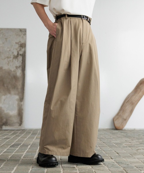 HARE（ハレ）の「シルキーコットンワイドストレートパンツ(HARE)（スラックス・メンズ・ブルー/ブラック/ブラウン・FREE）」の20枚目の写真