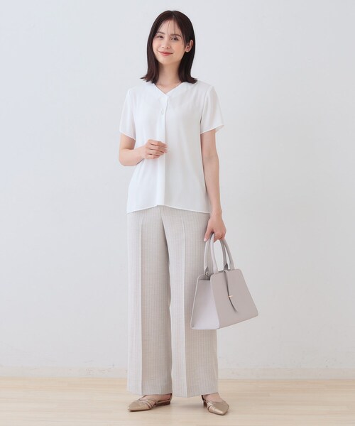 INDIVI（インディヴィ）の「【洗える／通勤】タックブラウス（シャツ/ブラウス・レディース・ホワイト・05/13/15 /34/38）」の6枚目の写真