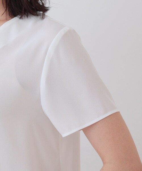 INDIVI（インディヴィ）の「【洗える／通勤】タックブラウス（シャツ/ブラウス・レディース・ホワイト・05/13/15 /34/38）」の4枚目の写真