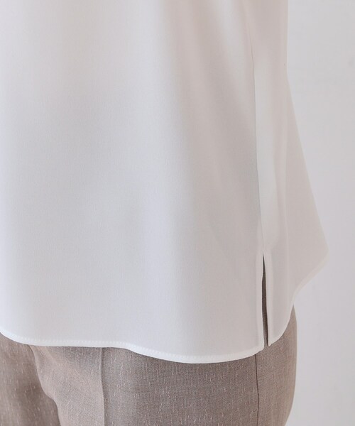 INDIVI（インディヴィ）の「【洗える／通勤】タックブラウス（シャツ/ブラウス・レディース・ホワイト・05/13/15 /34/38）」の5枚目の写真