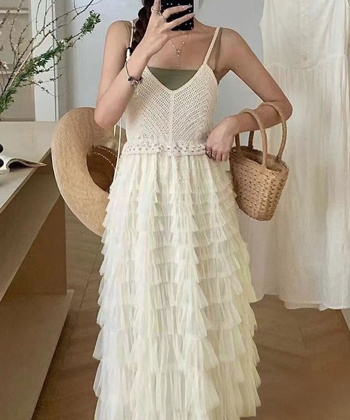 DAY CLOSET(デイ クローゼット)の「レディース ニット×チュールティアード異素材mixドッキングキャミワンピース(ワンピース・レディース・アイボリー/ホワイト・FREE)」の1枚目の写真