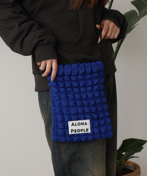 ROOPTOKYO(ループトウキョウ)の「ALOHA PEOPLE/アロハピープル ポップコーンポーチ(ショルダーバッグ・レディース・ロイヤルブルー・FREE)」の4枚目の写真