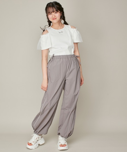 JENNI love(ジェニィラブ)の「そでチュールフリル重ねテレコトップス(Tシャツ/カットソー・キッズ・ピンク/オフホワイト/グレー・130cm/140cm/150cm/160cm)」の4枚目の写真