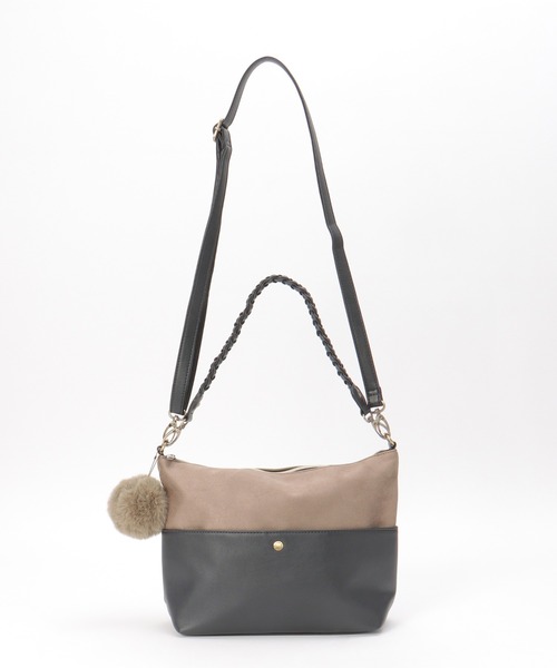 ikka（イッカ）の「【雑誌InRed1月・2月合併号掲載】バイカラー2WAYジップショルダーバッグ（ショルダーバッグ・レディース・ブラック/ブラウン/ライム/ダークベージュ・FREE）」の9枚目の写真