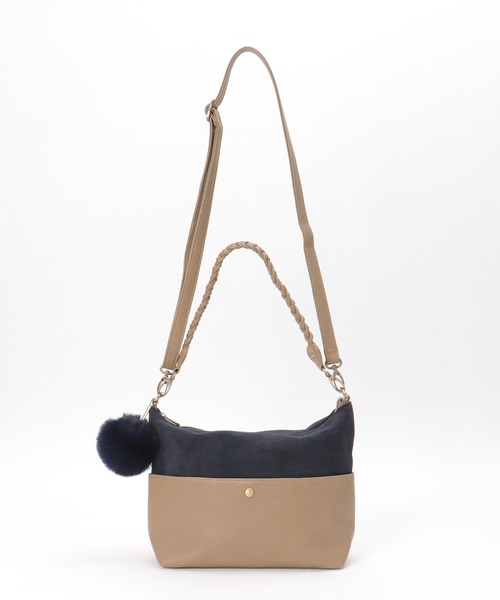 ikka（イッカ）の「【雑誌InRed1月・2月合併号掲載】バイカラー2WAYジップショルダーバッグ（ショルダーバッグ・レディース・ブラック/ブラウン/ライム/ダークベージュ・FREE）」の7枚目の写真