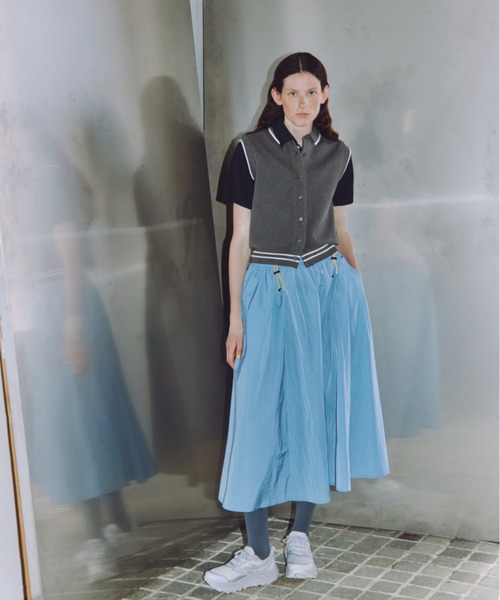 emmi(エミ)の「襟付きニットベスト(ポロシャツ・レディース・ライム/ブラウン/グレー・F)」の19枚目の写真