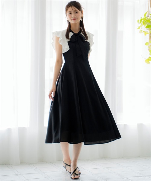 【新品未使用】アンドクチュール ラッフルフリルノースリワンピース AND COUTURE（アンドクチュール）の「ラッフルフリルノースリ