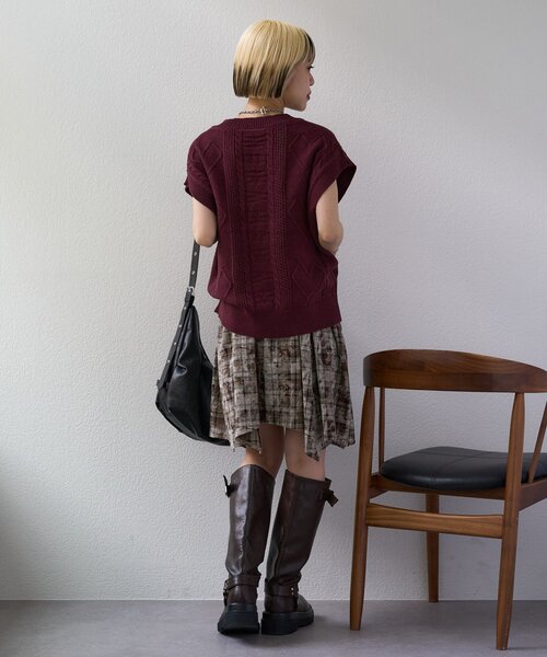 w closet（ダブルクローゼット）の「【25AW】ハート刺繍ニットベスト（ベスト・レディース・オフホワイト/ネイビー/ボルドー・FREE）」の12枚目の写真