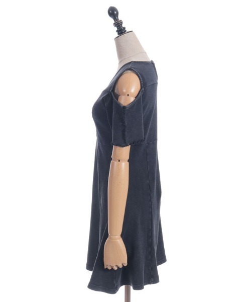 axes femme POETIQUE(アクシーズファムポエティック)の「硫化染めカットミニOP(ワンピース・レディース・パープル/ブラック/サックスブルー・MEDIUM)」の10枚目の写真
