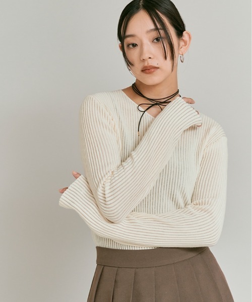 W:Huku(フーク)の「リブ コットン ニット トップス / Lightweight Ribbed Cotton Knit Top(ニット/セーター・レディース・ワイン/イエロー/ブルー/オフホワイト/レッド系・FREE)」の8枚目の写真